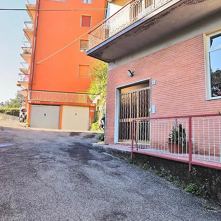 La Terrazza In Pozzuolo דירה *